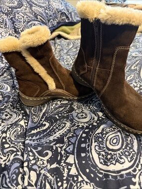 BareTraps Ellea Brown Suede Faux Fur Trim Ankle Boots